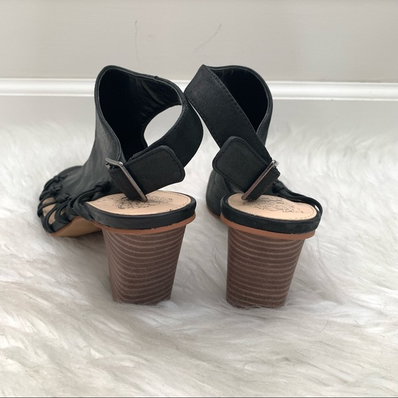 Vince Camuto Ankara Leather Sling Back Peep Toe Black Block Heel  Sandals - Picture 8 of 10